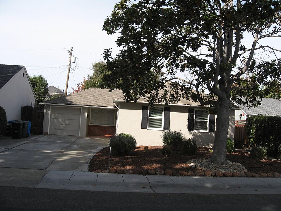 1st image of 617 Magnolia Dr