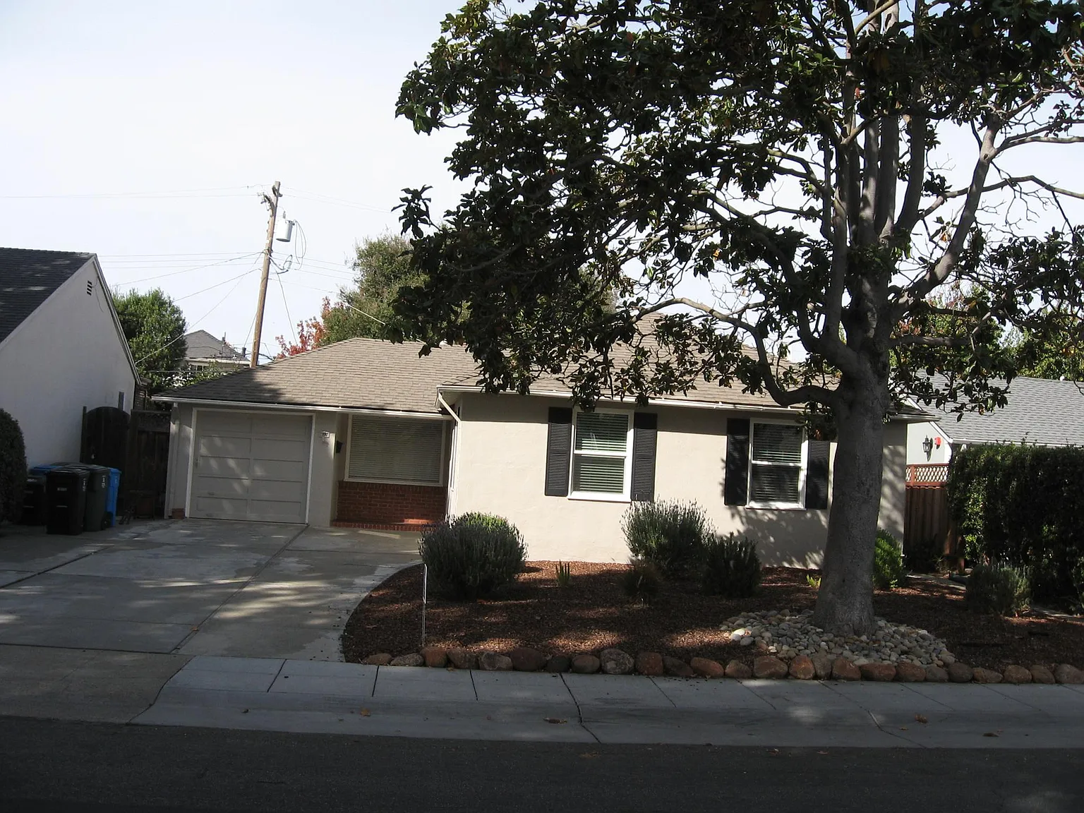 617 Magnolia Dr photo 1