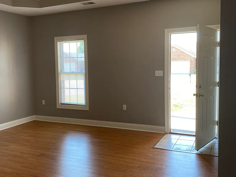129 Commerce Dr #2 — Photo 5