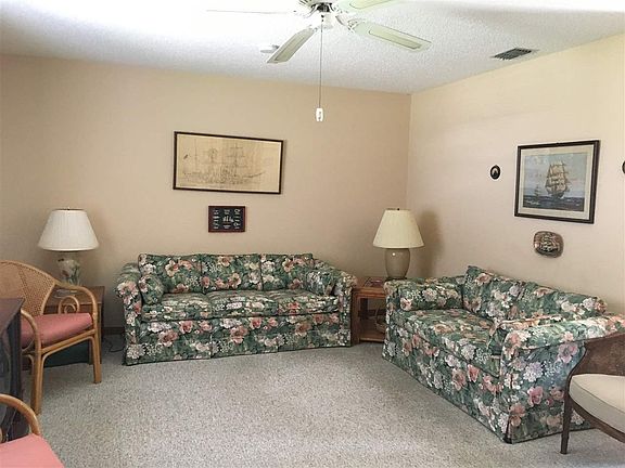 3rd image of 1841 S Daytona Ave