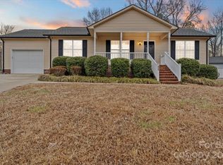 225 Candle Ct NW, Concord, NC 28027