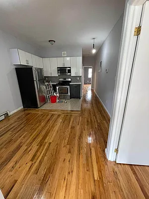 Rented by Aron Fried, LREB | media 3