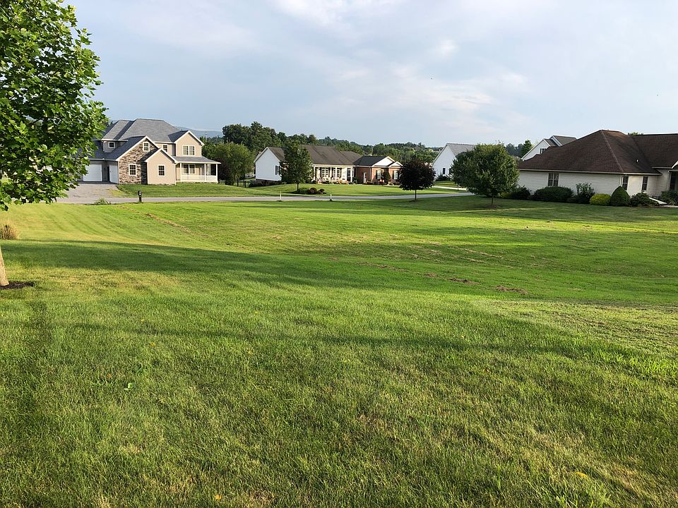 1st image of 283 Hawthorne Dr