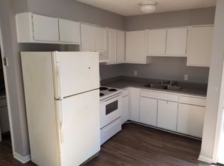 211 N Washington St APT A6, Dublin, GA 31021