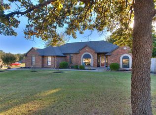 882 Oakley Dr, Blanchard, OK 73010