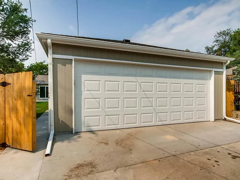 2360 S Emerson St — Photo 25