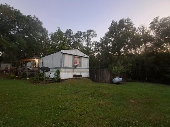 305 S Oak St, Mize, MS 39116