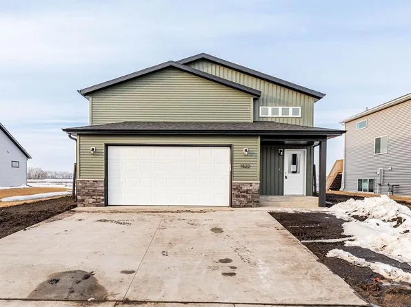 1519 Keystone Cir NE, Dilworth, MN 56529