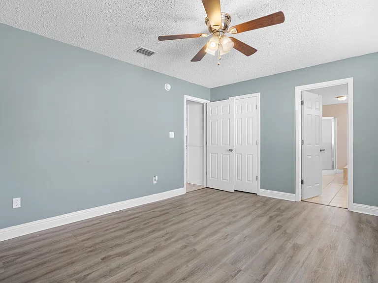 1517 Porpoise St — Photo 13