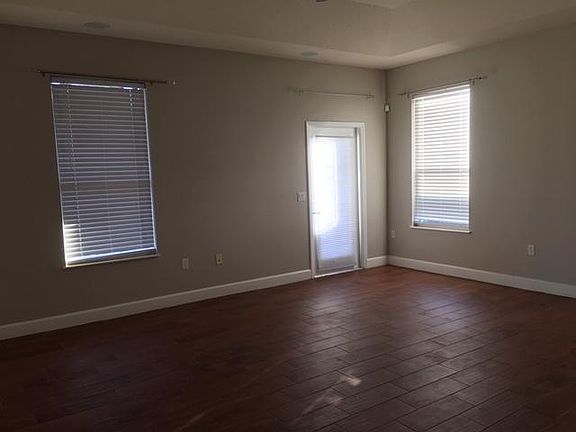 3rd image of 1726 Glenwick Dr
