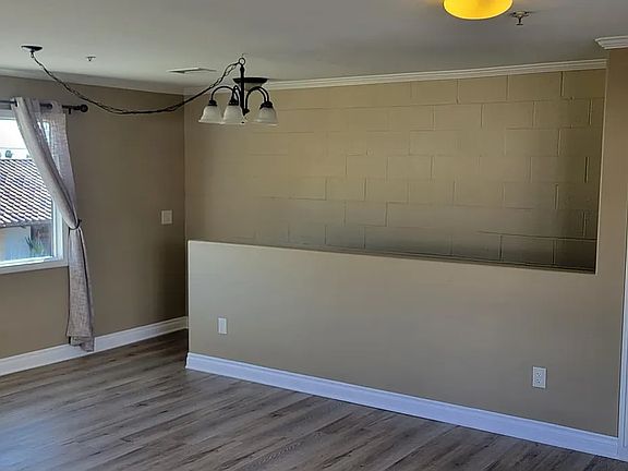 3rd image of 127 Avenida Serra APT D