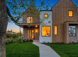 725 N 53rd Ave SW, Calgary, AB T2V 0C4