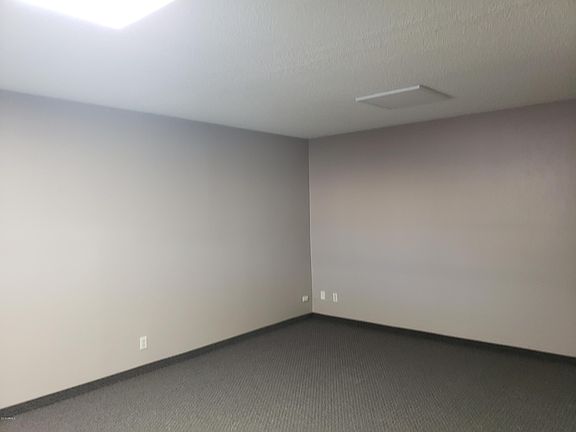 5th image of 711 N Park Ave
