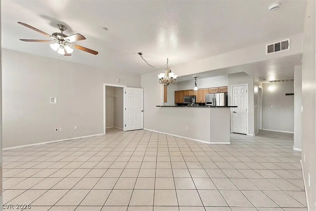 5855 Valley Dr — Photo 3
