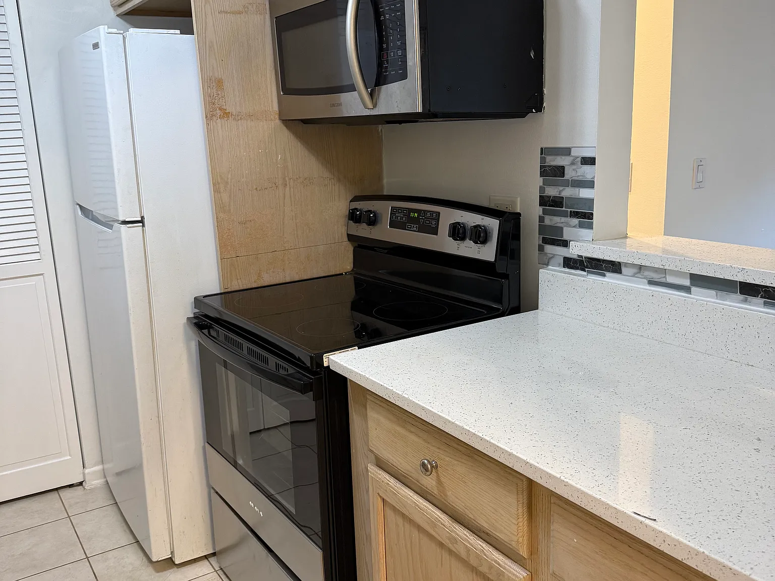 2 bed, 880 sqft, $1,900 — Photo 3