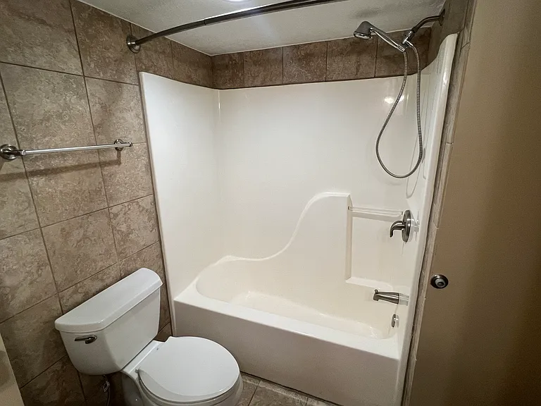 864 9th Ave SE #1 — Photo 12