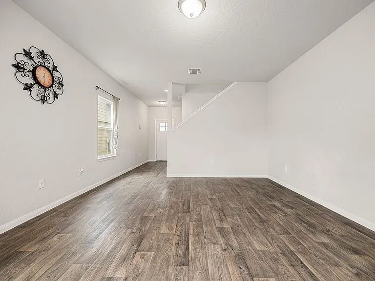 13925 Heywood Dr — Photo 14