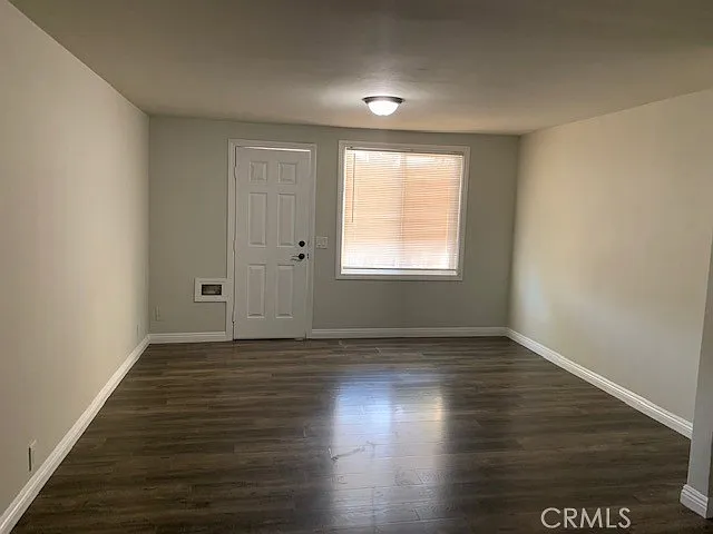 2 bed, 752 sqft, $2,300 — Photo 2