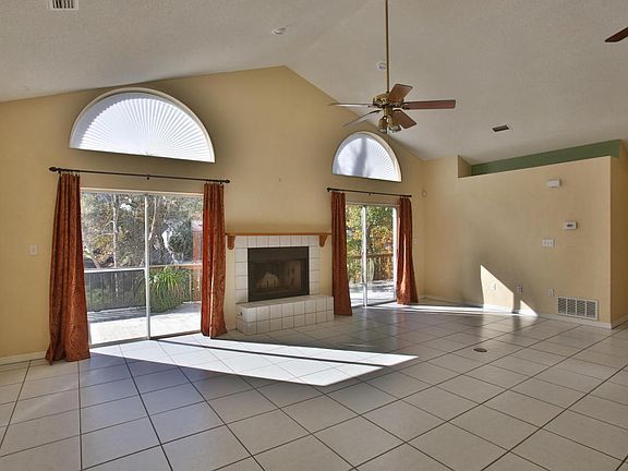 3rd image of 20 Timberlake Ln