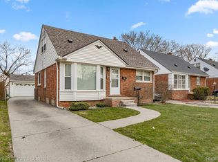 1097 Eastwood St, Inkster, MI 48141