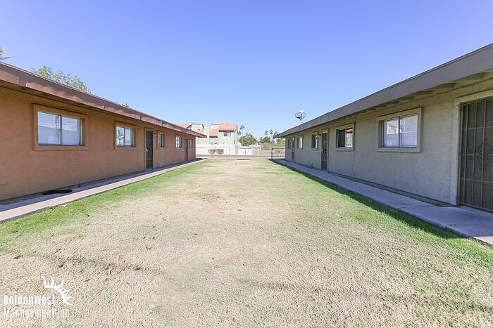 1st image of 2205 W Glenrosa Ave