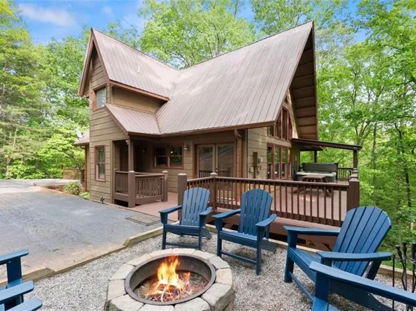 53 Elm Ridge Dr, Cleveland, GA 30528