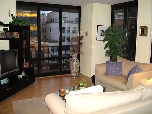 Sold by Boulevard Residentials | media 12