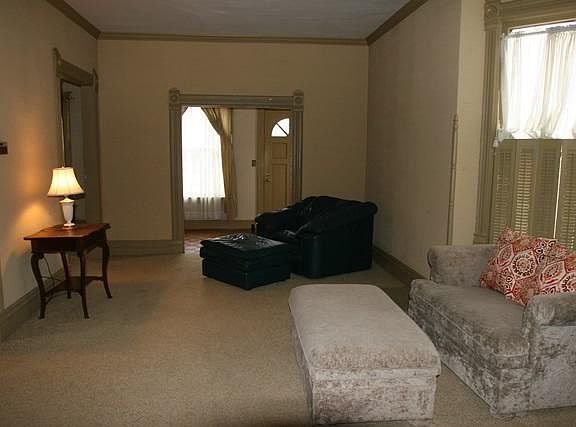 2nd image of 1110 E Jackson Blvd