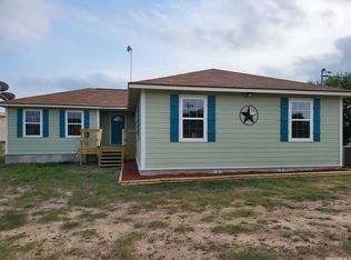 250 Krystal Ray, Floresville, TX 78114