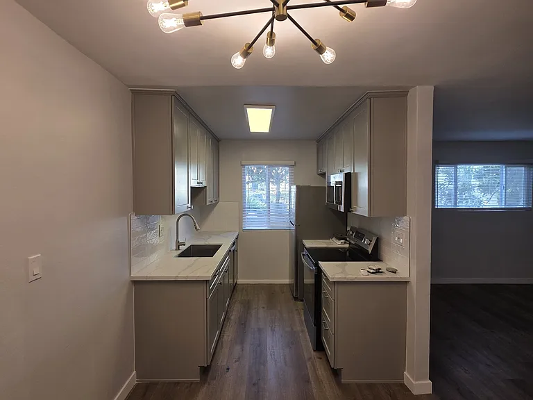 2515 Ocean View Ave #102 — Photo 4