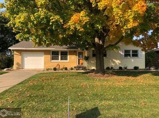 1121 E Linden Dr, Mount Pleasant, IA 52641