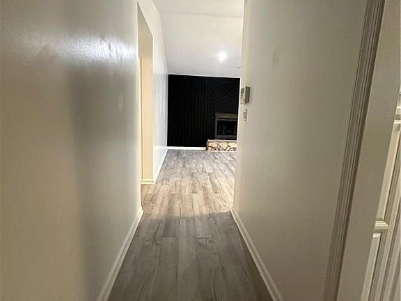 2nd image of 114 Cloister Oaks Cir