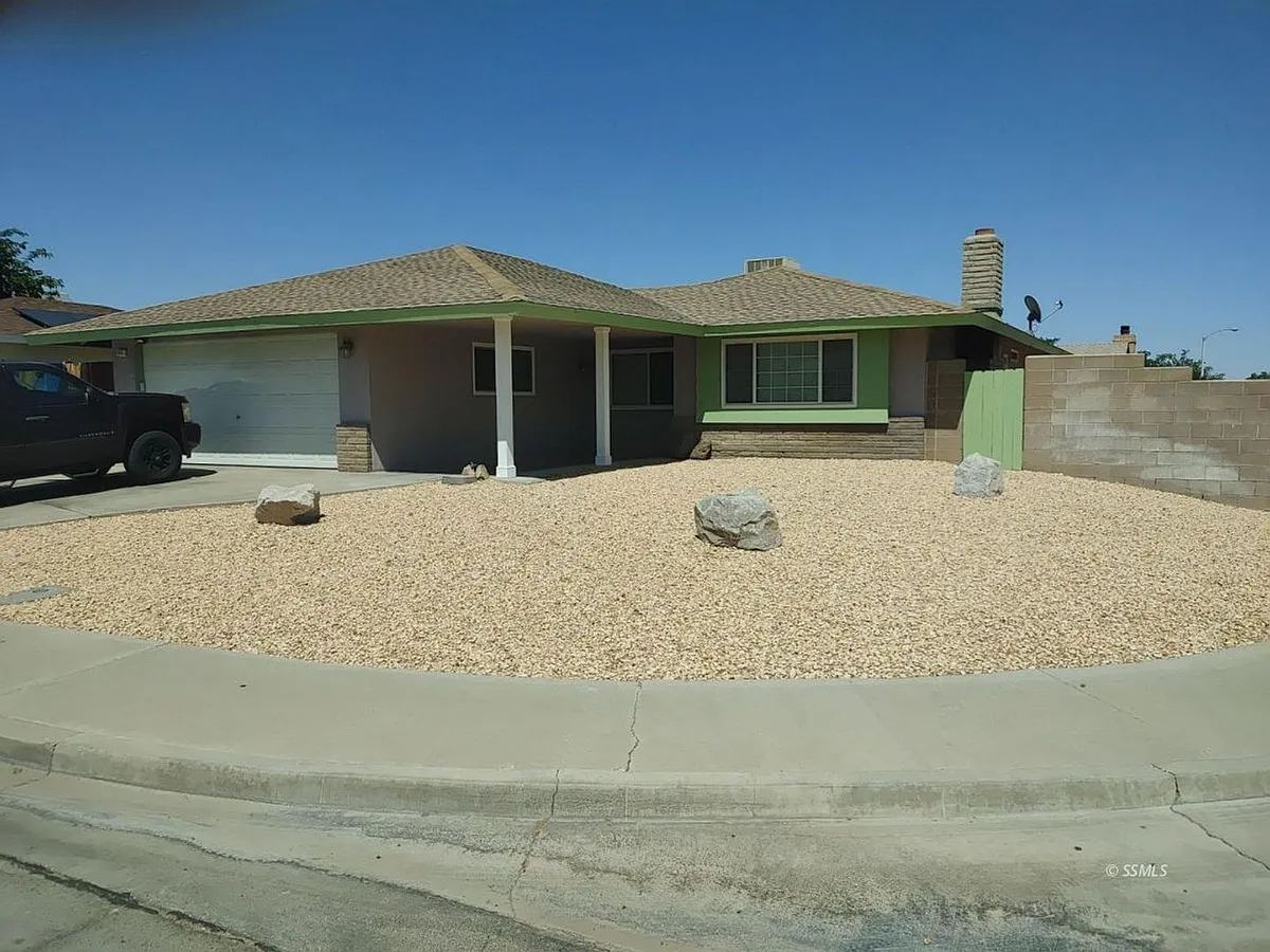 Building Photo - 112 Rawhide Ln