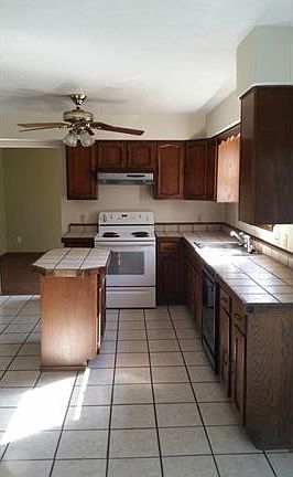 4th image of 1684 N Crabtree Cir