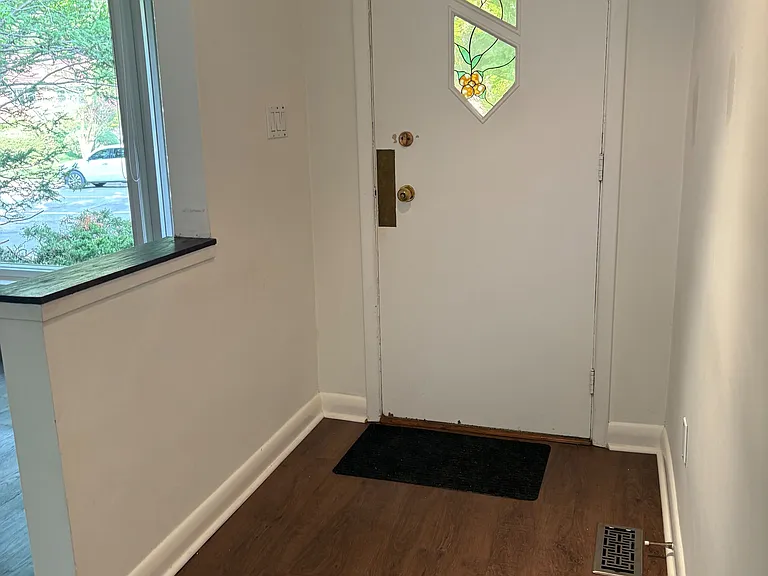 2067 Devon Rd — Photo 5