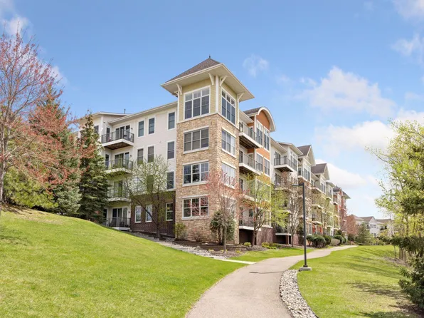 3110 N Chestnut St, Chaska, MN 55318