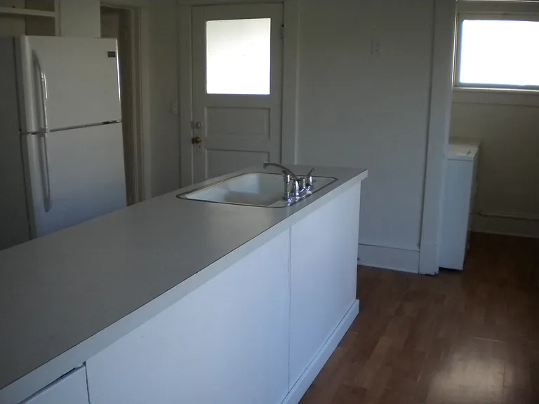 519.5 S Almon St #B — Photo 11