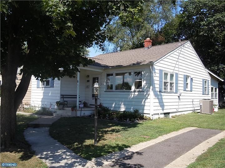 2nd image of 74 N Warren St