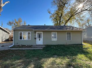 1107 Hiatt St, Carter Lake, IA 51510