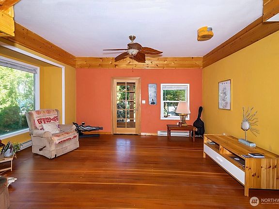 5th image of 814 E 5th Avenue