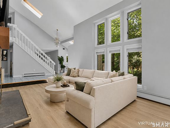 5th image of 8 Pond View Road