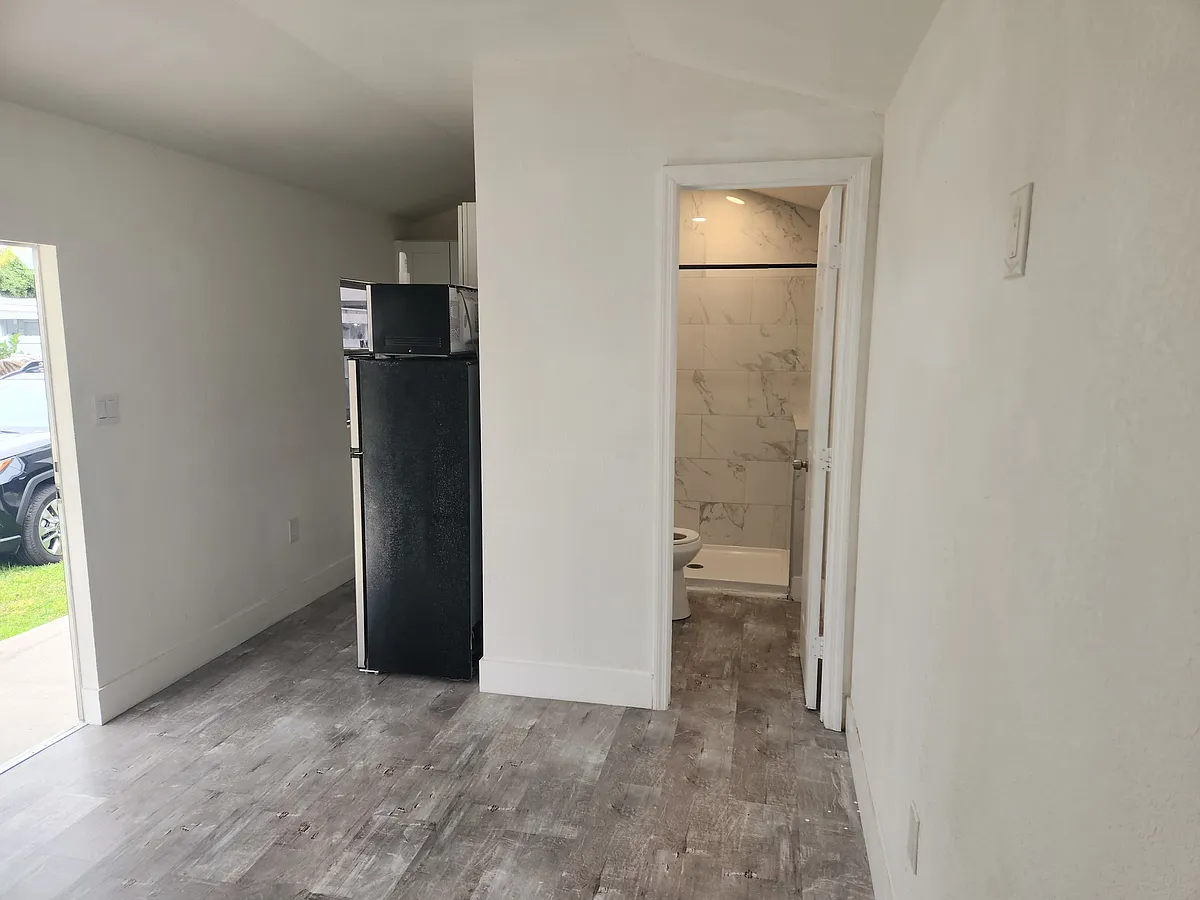 Building Photo - 286 W 47th St
