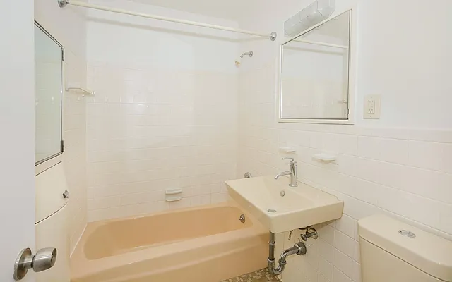 Sold by Nortrud Wolf Spero, LREB | media 57