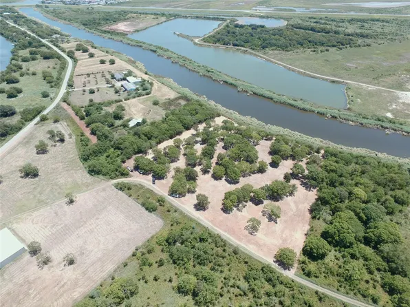 0 Johnson Dr, Freeport, TX 77541