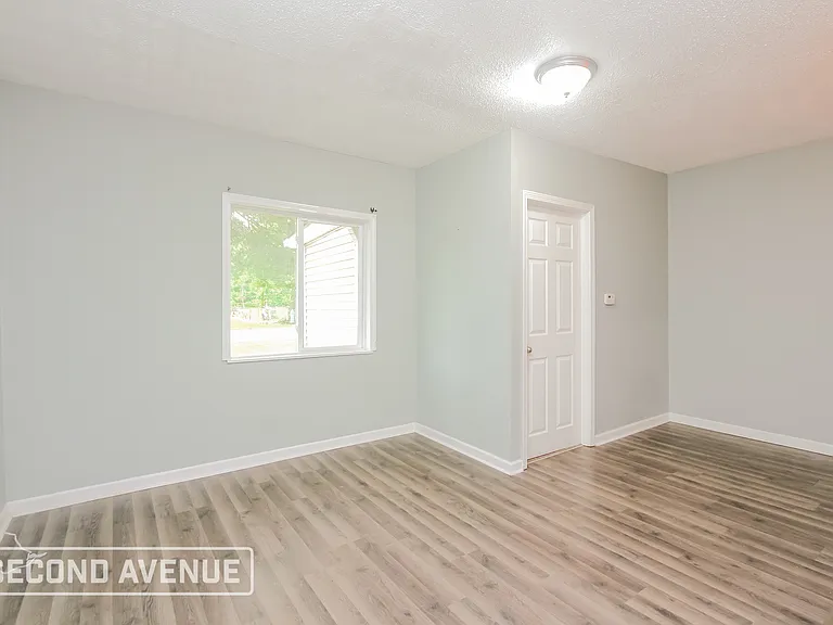 3636 N Dearborn St — Photo 5
