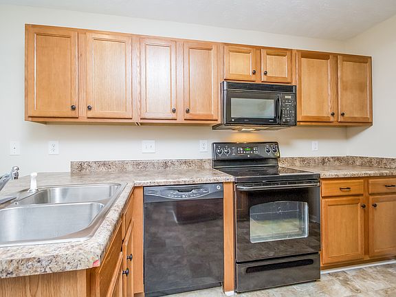 2nd image of 3322 Hamberton Cir