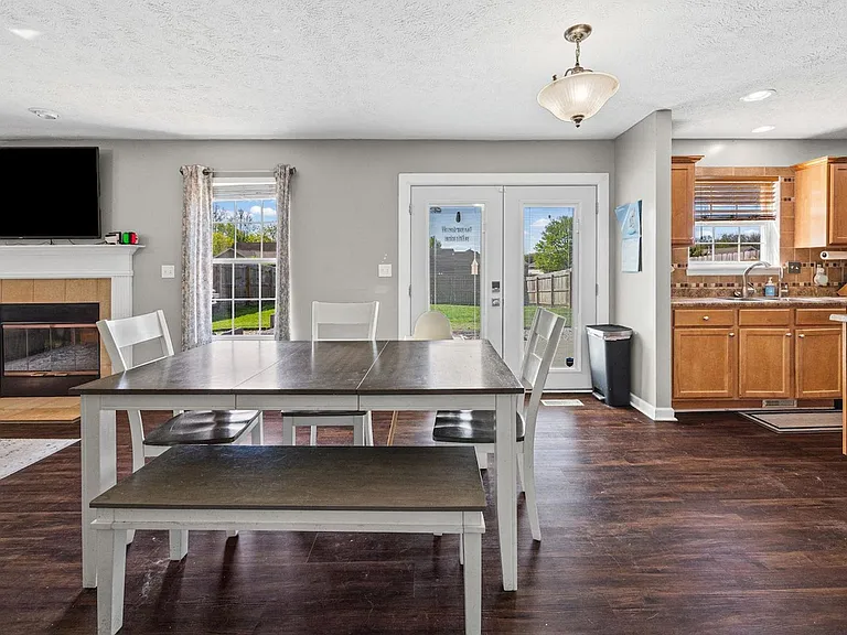 4027 Fiddlesticks Dr — Photo 8