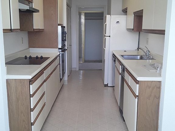 4th image of 1110 Bayswater Ave APT 306