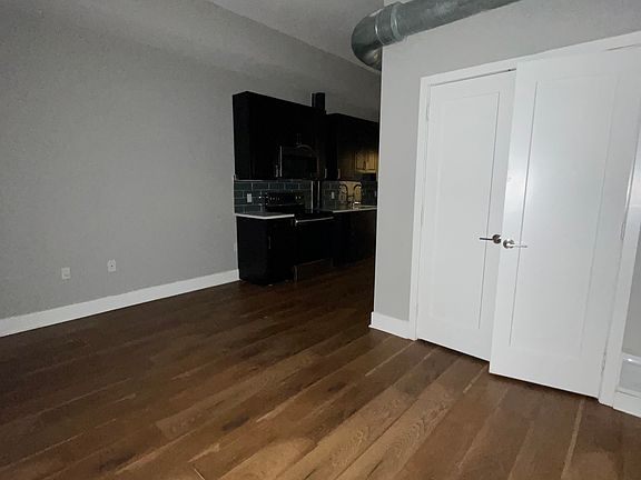 4th image of 1525 W Girard Ave #Bb4