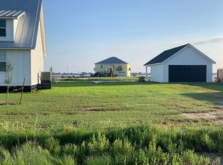 107 Lakeshore Dr, Rockport, TX 78382